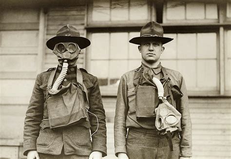 Wwi: Gas Mask, 1918 #4 Photograph by Granger - Pixels