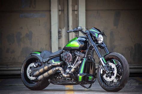 Harley-Davidson FXDR Custom "Acid" by Rick's Motorcycles