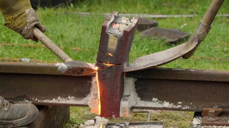 Railroad thermite welding technique – Canvids