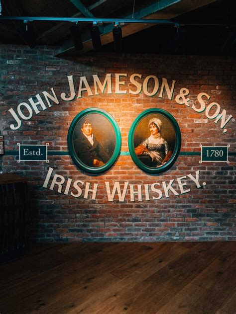 Best Whiskey Tours In Dublin (Jameson Vs. Teeling) | The Navigatio