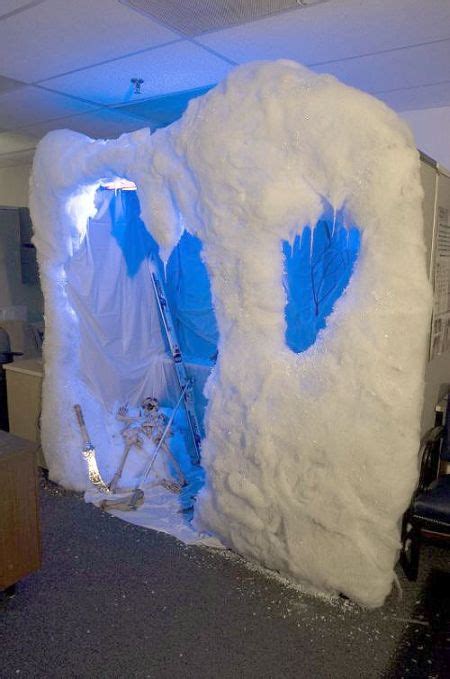 Curious, Funny Photos / Pictures: Awesome office cubicle pranks - 21 Pics