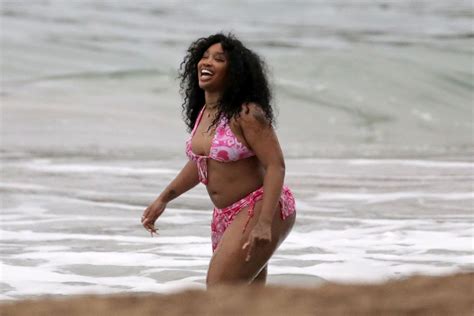 SZA in Bikini at a Beach in Hawaii 01/03/2023 – HawtCelebs