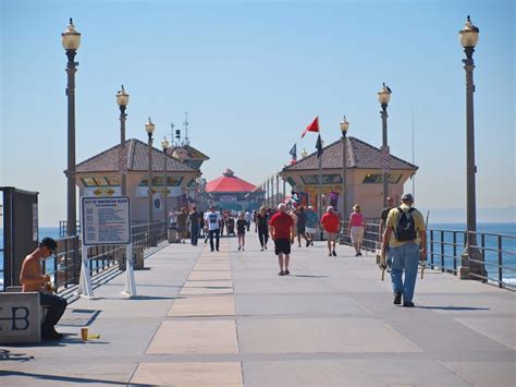 Huntington Beach Pier - Pier Fishing in California