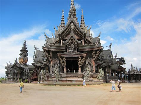 30 Most Beautiful Temples in Asia You Must Visit - Hongkiat