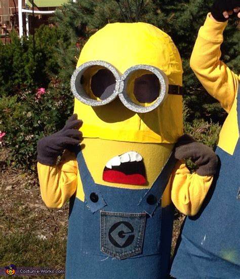 DIY Despicable Me Minions Group Costume | Best DIY Costumes - Photo 3/4