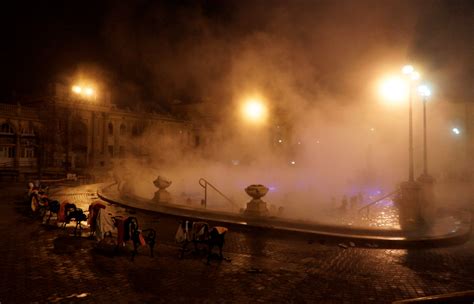 Szechenyi Bath Winter – Baths Budapest