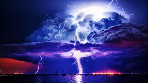 Real lightning storm wallpaper hd.