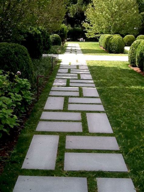 34 Stunning Stepping Stones Pathway Design Ideas - HMDCRTN