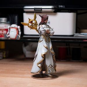 FFXIV Custom Character Statue - Etsy