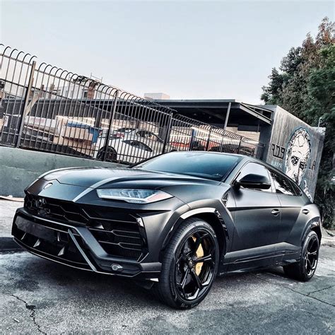 Lamborghini Urus Matt Black - EMC Exotic Rentals