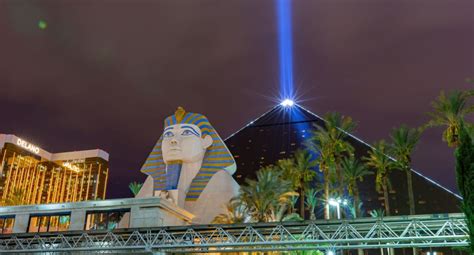 At 30 Stories High: The Luxor Las Vegas Pyramid Is Just As Large As ...