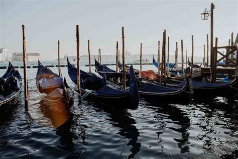 History of Gondola, the iconic symbol of Venice