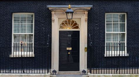 15 Totally Crazy Facts about Number 10 Downing Street! | Politic-Ed