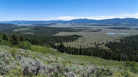 27 Famous Landmarks in Wyoming Not to Miss