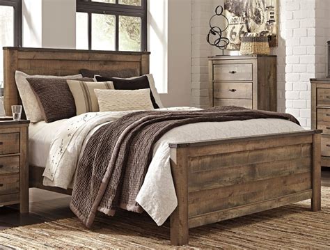 Contemporary Rustic Oak King Size Bed - Trinell | RC Willey