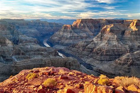 Hiking in the Grand Canyon - 20 Tips for your Next Adventure