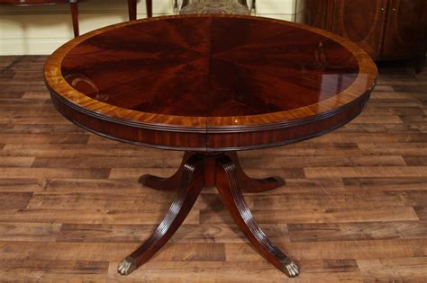 Round Mahogany Dining Table with Leaf, Four Leg Reeded Pedestal Dining ...