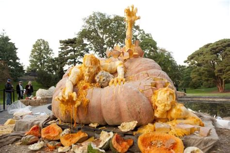 World's Largest Pumpkin Carving | Art