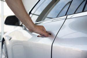 6 Important Rules To Open Car Door Safely