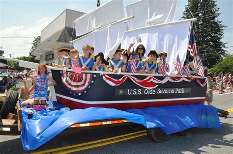 Float Decorations For A Parade | Shelly Lighting