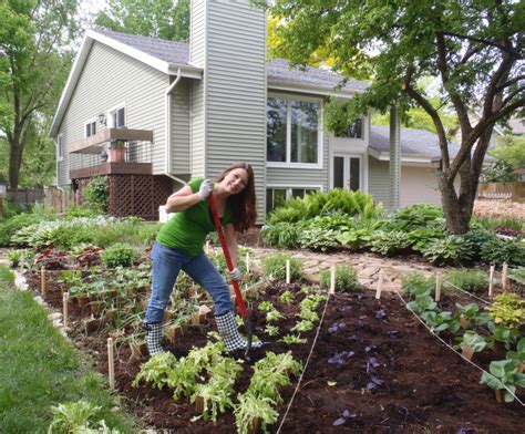 10 Innovative Food Gardens Ideas