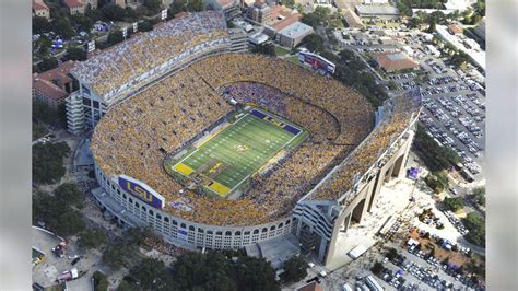 The Largest NFL Stadiums: Ranking the Stadiums by Capacity - The ...