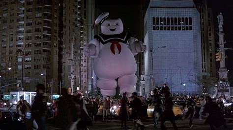 Stay Puft Marshmallow Man Reacts to Ghostbusters Reboot Trailer