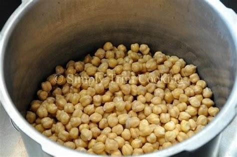 Channa Soup Cutters: A Complementary Spicy Treat