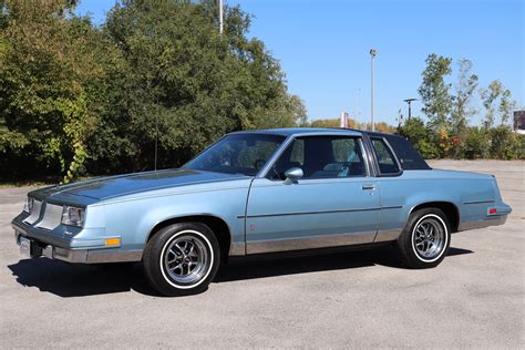 1986 Oldsmobile Cutlass Supreme | Midwest Car Exchange