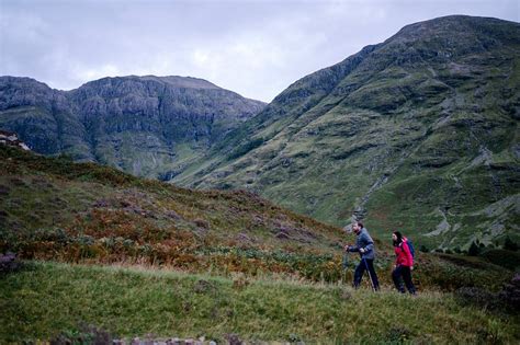 Couple trekking in Glen Etive, | Premium Photo - rawpixel