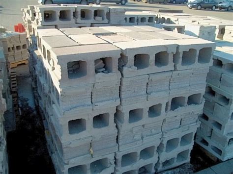 Concrete block - Wikipedia