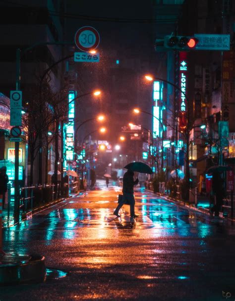 A cold rainy night in Japan : r/MostBeautiful