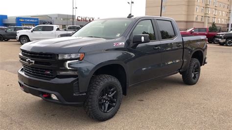 Chevy Silverado 1500 Custom Trail Boss