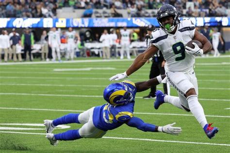 Seahawks lose rookie RB Walker to ankle injury | The Game Nashville