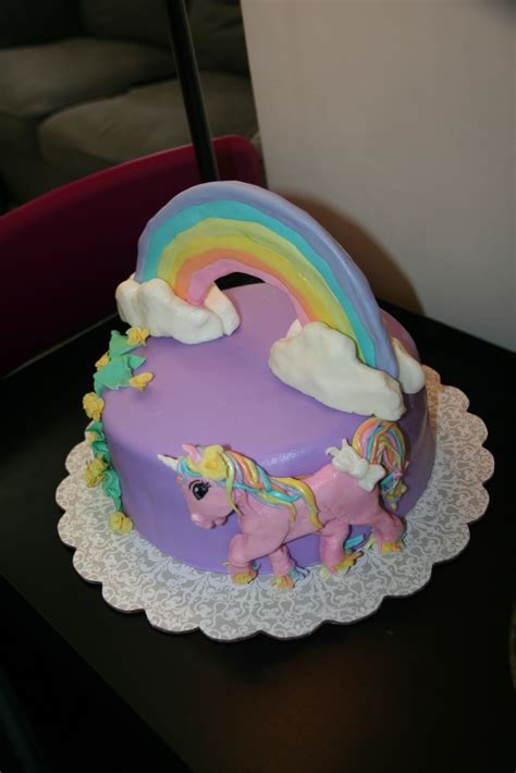 ~ Bak 'n' Time ~: Rainbow unicorn cake