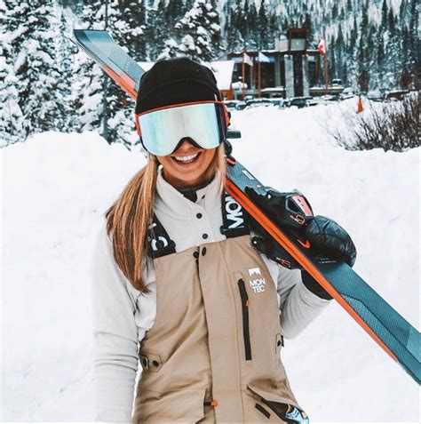 Pin by - None - on //ski season | Skiing outfit, Snowboarding outfit ...