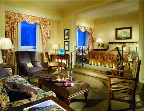 Fairmont Banff Springs - Mountainside Luxury in Canada