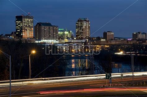 Manchester Skyline At Night – New Hampshire Stock Photography and ...