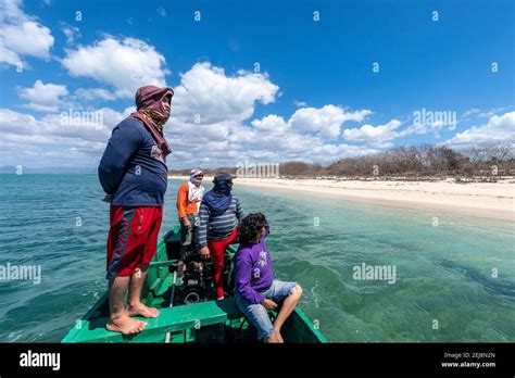 Cuban people lifestyle and culture Stock Photo - Alamy