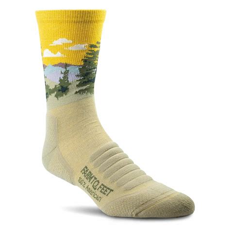 6 Best Hiking Socks, According to Pro Hikers in 2023 | Well+Good