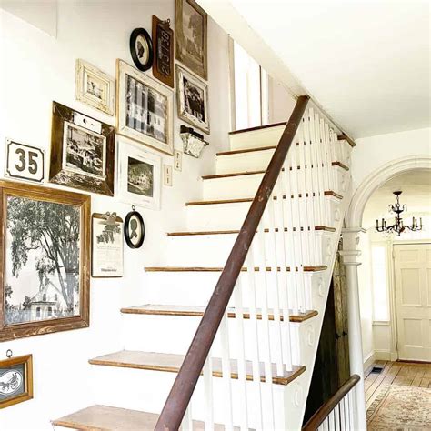 32 Astonishing Ideas for Creating an Eclectic Gallery Wall