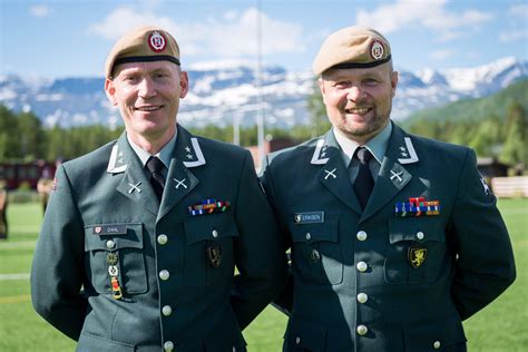 Norwegian Army service dress uniform : r/uniformporn