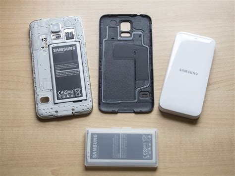 The Samsung Galaxy S5 official extra battery kit | Android Central