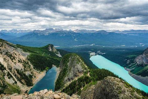 Hiking in Lake Louise: A Guide to the BEST Trails & Day Hikes