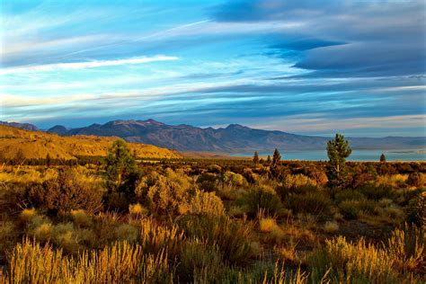 The American Outback. The high desert of the "Great Basin" spans nearly ...