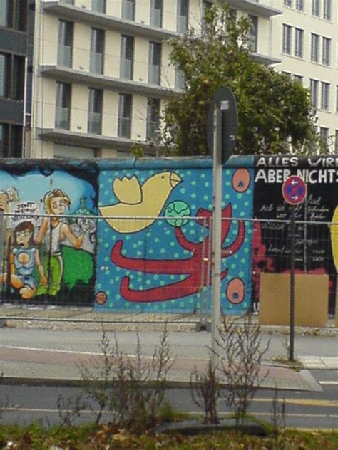 Berlin, the wall - Graffiti Photo (489902) - Fanpop