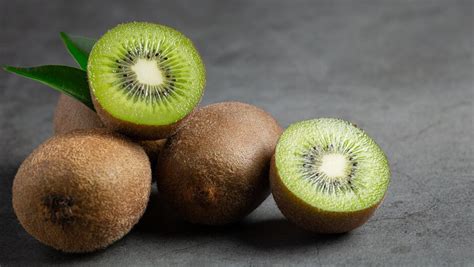 Study Finds Eating Two Kiwis A Day Can Boost Vitamin C: No Need For ...