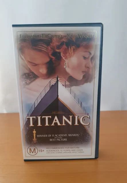 TITANIC VHS LEONARDO DiCaprio Kate Winslet James Cameron 2 Oscars 8 21