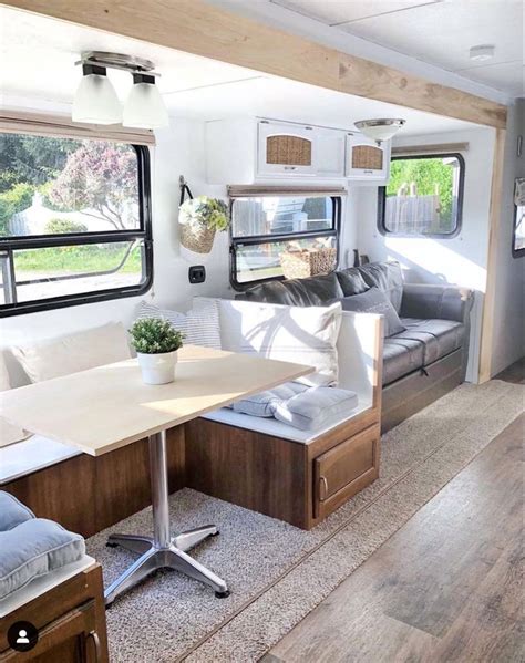 32 Nice RV Camper Remodel Ideas - HOMYHOMEE