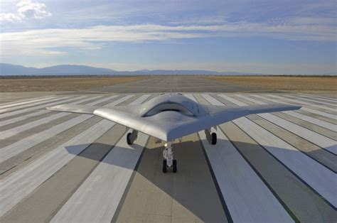 X-47B: the Navy's UFO-like stealth drone passes a milestone | Slideshow ...